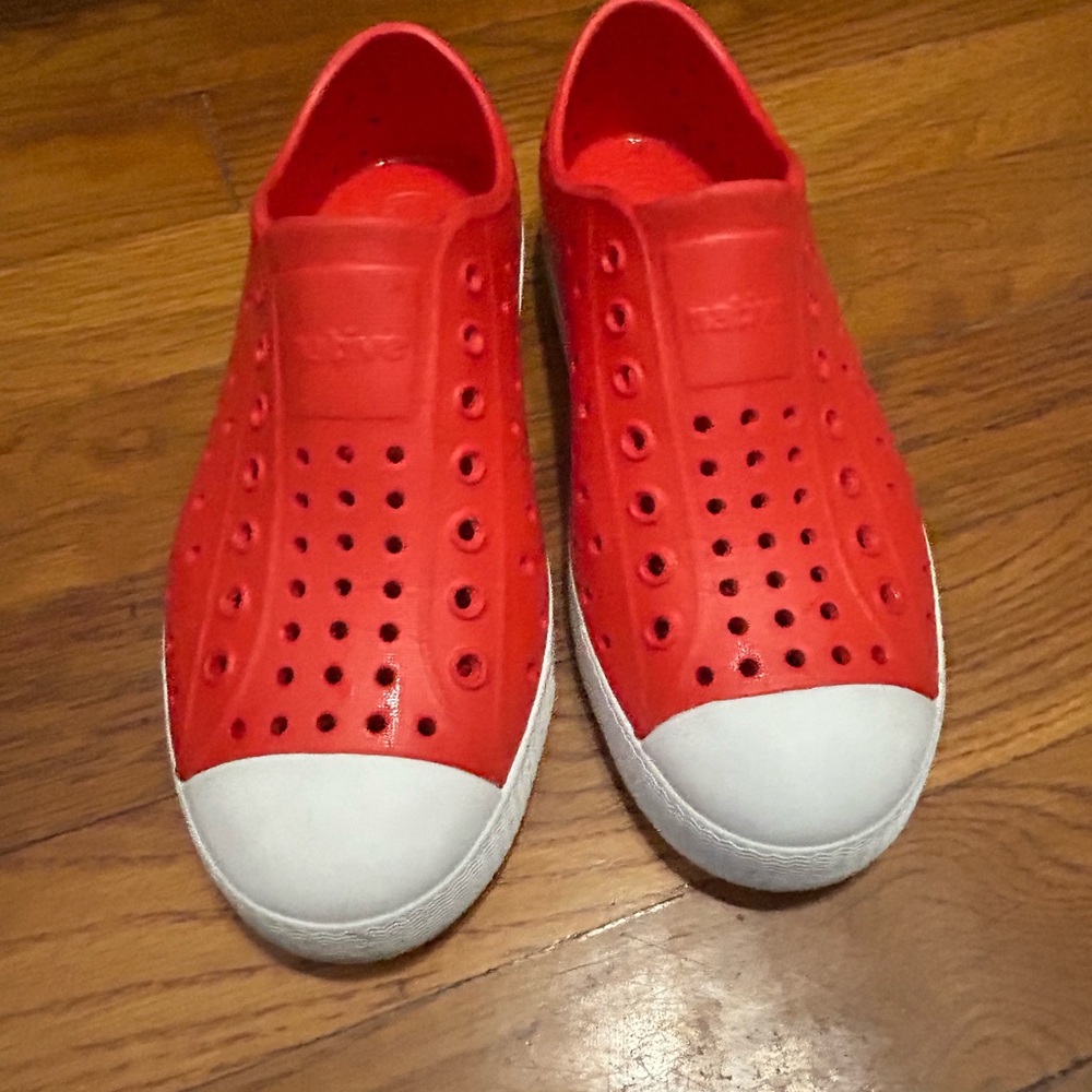 Sz 1 native shoes